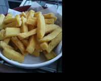 Polenta frita crocante