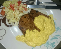 Bife ao molho de mostarda