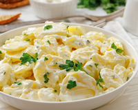 Este é o tempo máximo que você pode deixar a maionese de batata fora da geladeira, de acordo com especialistas em segurança alimentar