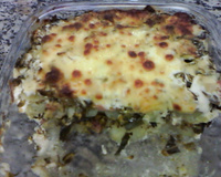 Brócolis com batata e pernil suíno gratinado