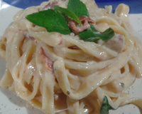 Macarrão à carbonara italiano