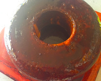 Bolo de cenoura com calda de chocolate