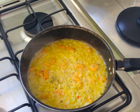 Arroz com camarão e leite de coco