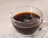 O que acontece quando você mistura álcool e cafeína? Médico explica como a combinação das duas substâncias agem no seu corpo