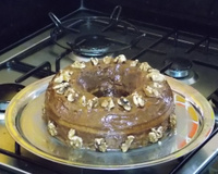 Bolo de café e nozes