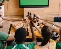 Como receber os amigos para assistir aos jogos: 5 dicas simples