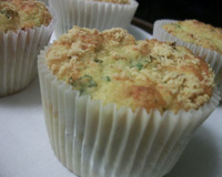 Bolinho de arroz assado e recheado: confira a receita prática