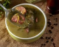 Esqueça qualquer receita de caldo verde que já te ensinaram: essa versão é a mais saborosa de todas e você nunca mais vai querer fazer de outro jeito!