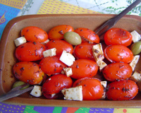 Tomatinhos recheados com ricota temperada