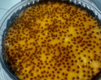 Torta de mousse de maracujá com biscoito oreo