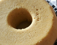 Bolo fofinho de fubá de microondas