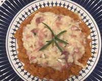 Risoto de parma, queijo brie e geleia de damasco