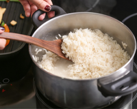 Poucos sabem, mas esse é jeito certo de cozinhar o arroz e evitar picos de glicose