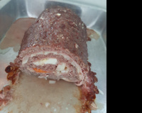 Rocambole de carne recheado