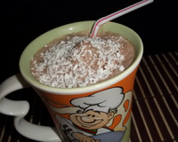 Bebida de chocolate com leite de coco