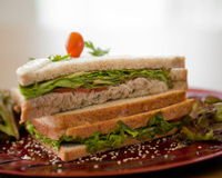 Sanduíche natural de atum