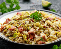 Pego um copo de arroz com repolho e preparo um jantar rápido: fica uma delícia mesmo sem carne