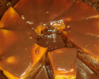 Bolo de cenoura com calda de chocolate de microondas