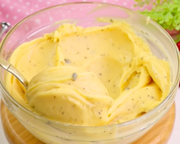 Para trufas, bolos, brownies e muito mais: aprenda a fazer um recheio trufado de maracujá estruturado e muito cremoso