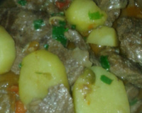 Bife de panela com batatas à la Mama