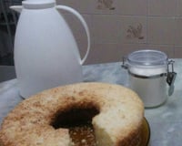 Bolo de mandioca com coco