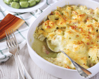 Couve-flor gratinada com bacon e queijo