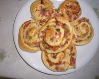 Caracóis de presunto e queijo