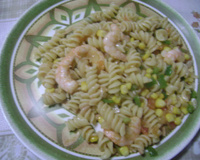 Salada de macarrão padre nosso com camarão