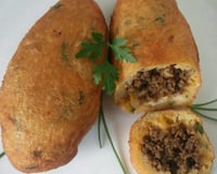 Bolinho de mandioca recheado