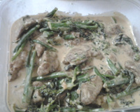 Carne com catupiry e brócolis