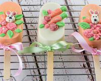 Cake pop de bolo de cenoura