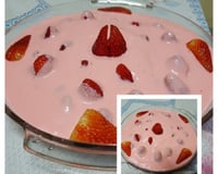 Sobremesa simples de morango