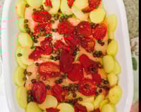 Salmão com tomate seco e alcaparras