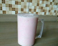 Suco de morango ao leite