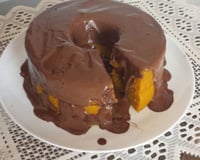 Bolo de cenoura com calda de chocolate de microondas