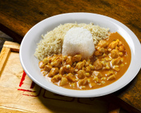 Estrogonofe com catchup e mostarda amarela