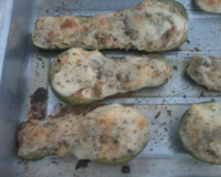 Abobrinha recheada com frango (Zapalito)