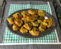 Bolinhos de banana da terra com queijo e assados do Lúcio Cezar