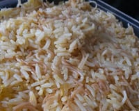 Arroz com aletria ( macarrão cabelo de anjo)