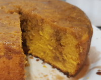 Bolo de cenoura na panela de pressão elétrica