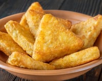 Aprenda como fazer a legítima batata hash brown em casa! Crocante por fora e muito macia por dentro
