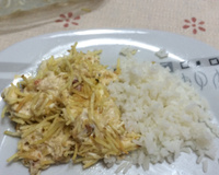 Fricassê com frango desfiado