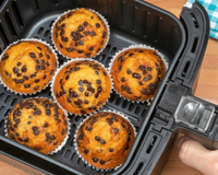 5 receitas na airfryer feitas em 15 minutos para encher a barriga sem encher a paciência