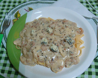 Macarrão ao molho de camarão com queijo