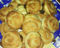 Enroladinho de coco com massa folhada