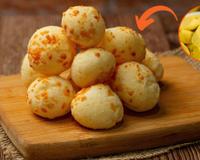 Pão de queijo de banana-da-terra é a receita simples irresistível para um lanche ou café da manhã essa semana (com apenas 3 ingredientes!)