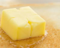 Conheça benefícios e receitas deliciosas com manteiga