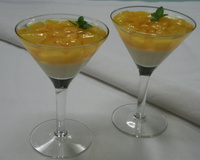 Sobremesa de pêssego com gelatina