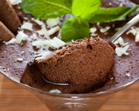 Mousse de chocolate com cachaça: sobremesa para a Páscoa