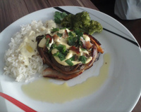 Medalhão ao molho mostarda